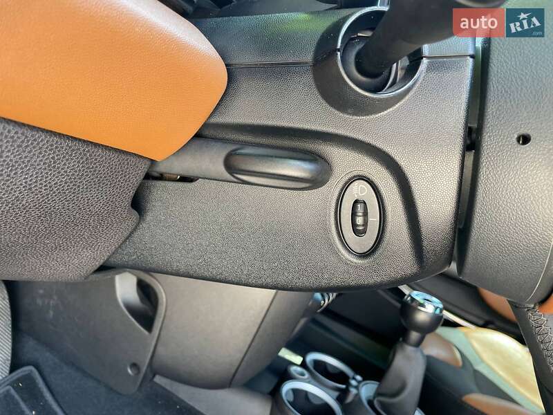 Седан MINI Hatch 2011 в Каменском