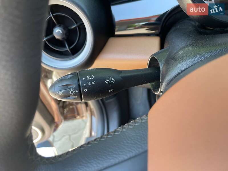 Седан MINI Hatch 2011 в Кам'янському