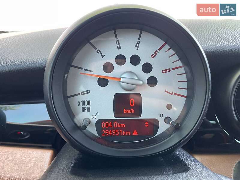 Седан MINI Hatch 2011 в Каменском