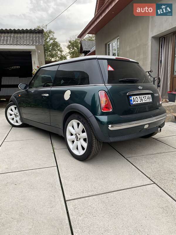 Хетчбек MINI Hatch 2003 в Хусті