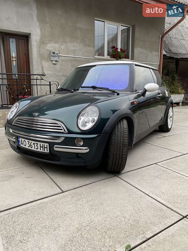 Хетчбек MINI Hatch 2003 в Хусті