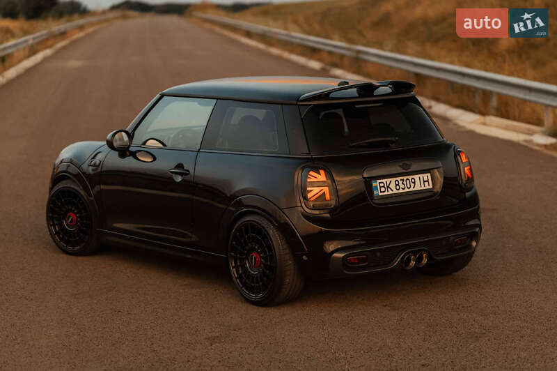 Хетчбек MINI Hatch 2015 в Рівному