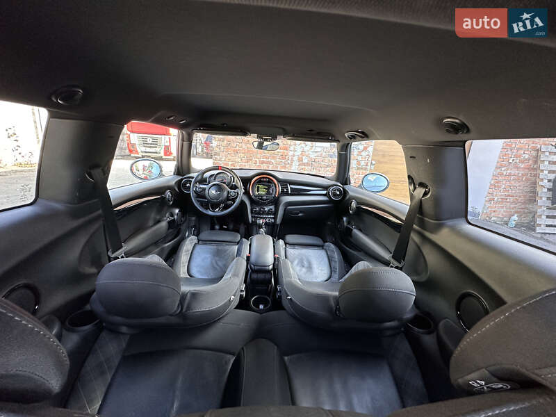 Хетчбек MINI Hatch 2015 в Рівному