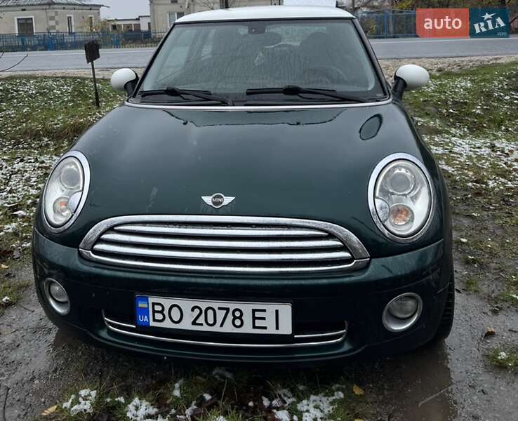 Хэтчбек MINI Hatch 2010 в Теребовле