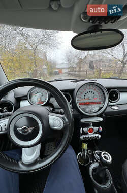 Хэтчбек MINI Hatch 2010 в Теребовле