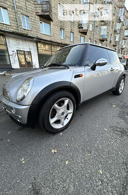 Хэтчбек MINI Hatch 2004 в Киеве