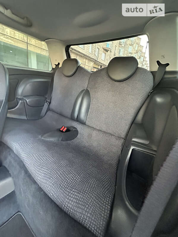 Хэтчбек MINI Hatch 2004 в Киеве