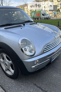 Хэтчбек MINI Hatch 2004 в Киеве