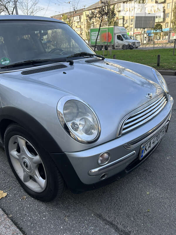 Хэтчбек MINI Hatch 2004 в Киеве