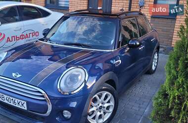 Хетчбек MINI Hatch 2015 в 