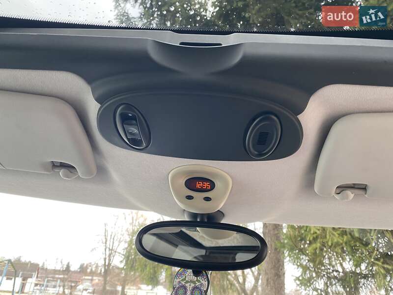 Хетчбек MINI Hatch 2002 в Кривому Розі