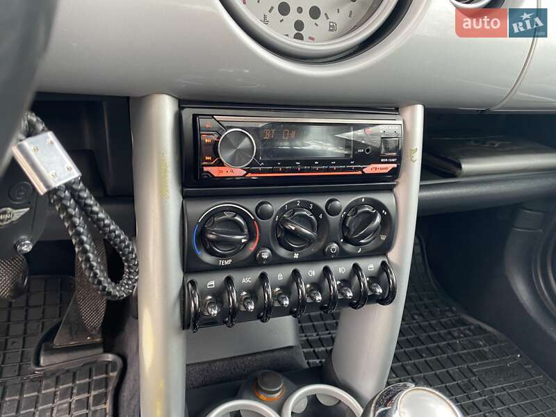 Хетчбек MINI Hatch 2002 в Кривому Розі