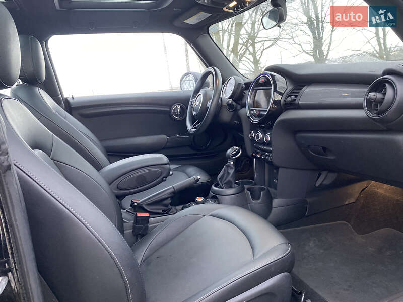 Хетчбек MINI Hatch 2017 в Львові