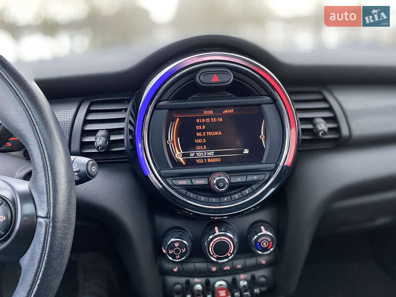 Хетчбек MINI Hatch 2017 в Львові