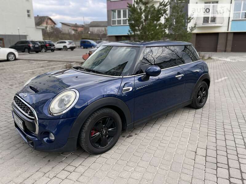Хетчбек MINI Hatch 2014 в Івано-Франківську