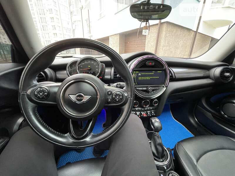 Хетчбек MINI Hatch 2014 в Івано-Франківську