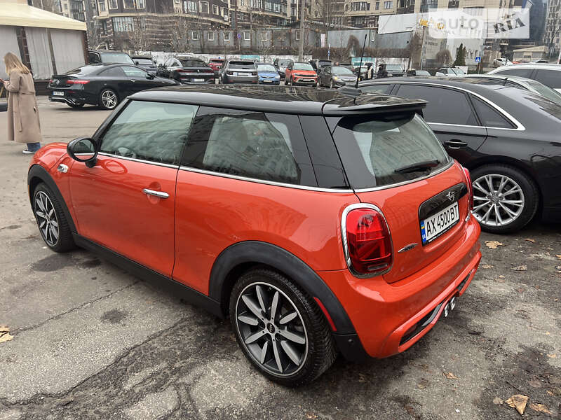 Хетчбек MINI Hatch 2018 в Києві