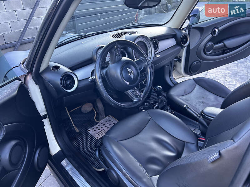 Хетчбек MINI Hatch 2012 в Рівному