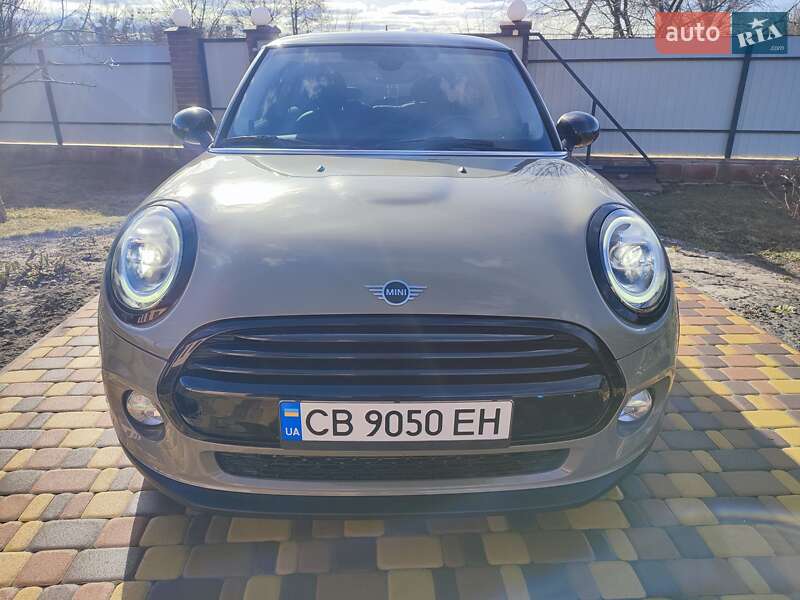 Хэтчбек MINI Hatch 2019 в Пирятине