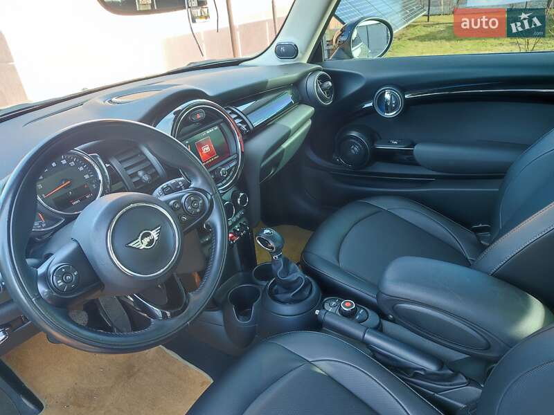 Хетчбек MINI Hatch 2019 в Пирятині