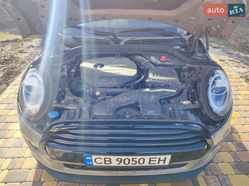 Хетчбек MINI Hatch 2019 в Пирятині