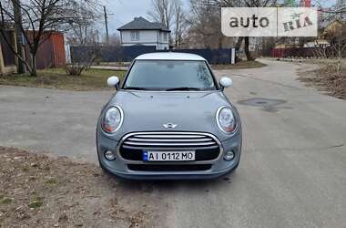 Хэтчбек MINI Hatch 2015 в Киеве