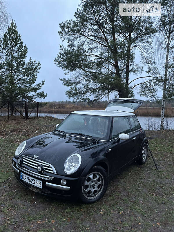 Хэтчбек MINI Hatch 2002 в Киеве