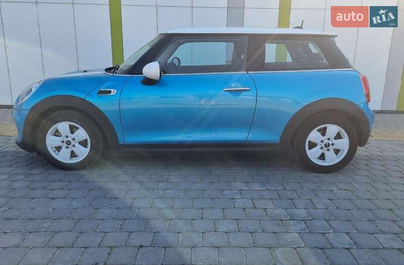 Хетчбек MINI Hatch 2016 в Львові