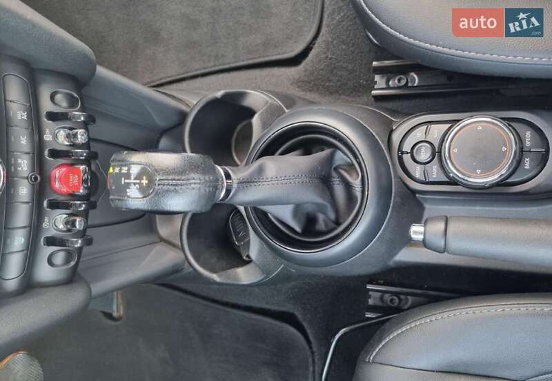 Хетчбек MINI Hatch 2016 в Львові