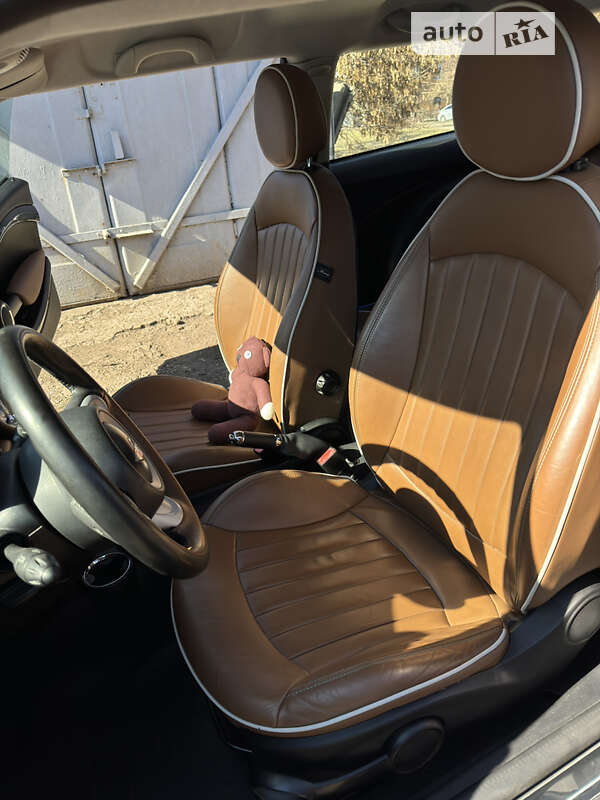 Хэтчбек MINI Hatch 2009 в Черновцах