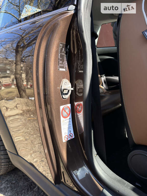 Хэтчбек MINI Hatch 2009 в Черновцах