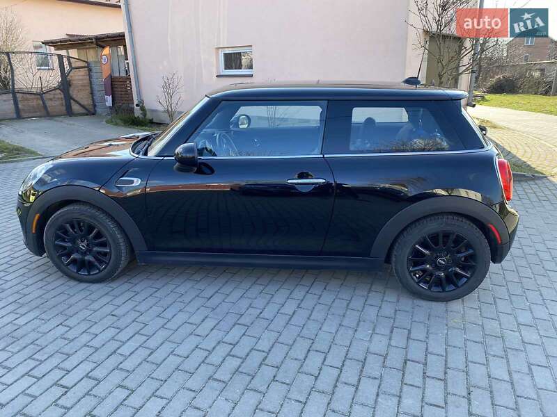 Хетчбек MINI Hatch 2017 в Львові
