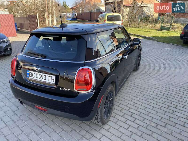 Хетчбек MINI Hatch 2017 в Львові