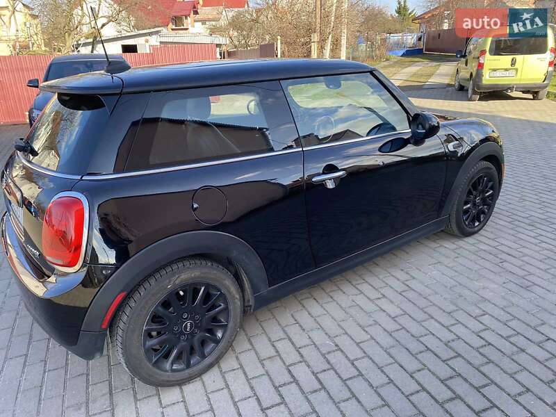 Хетчбек MINI Hatch 2017 в Львові