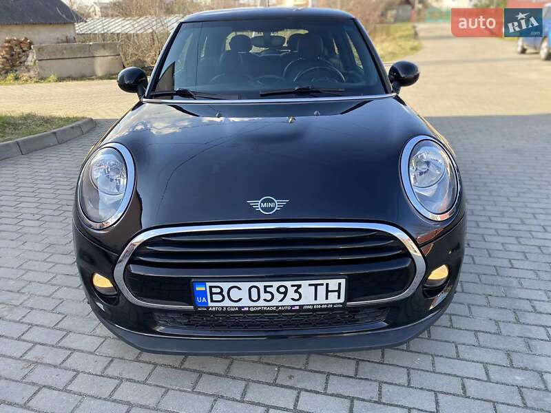 Хетчбек MINI Hatch 2017 в Львові
