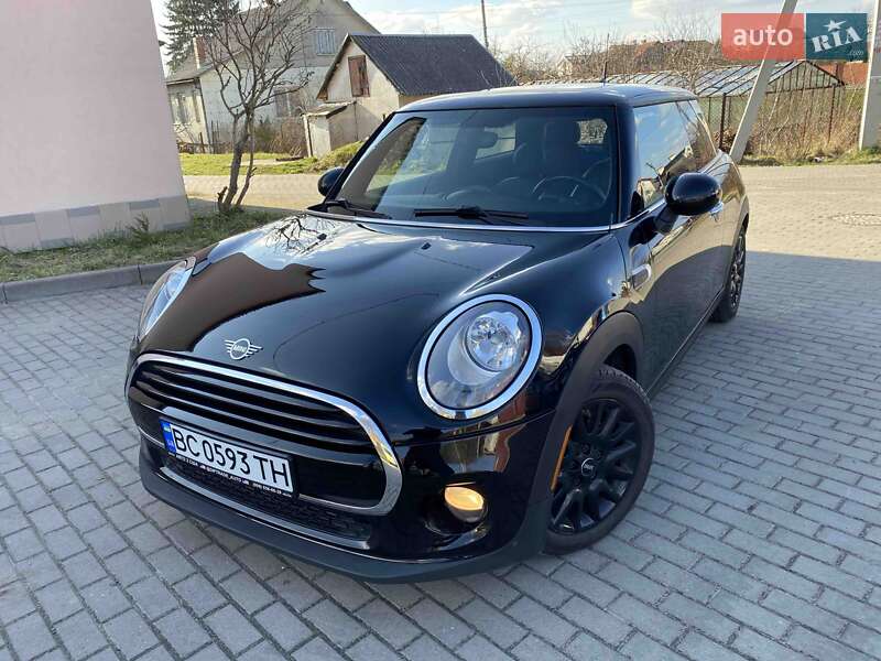 Хетчбек MINI Hatch 2017 в Львові