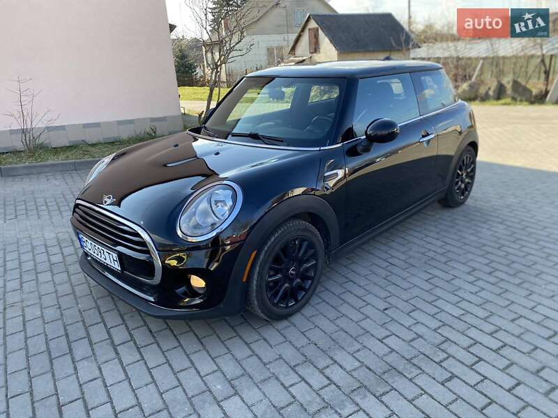 Хетчбек MINI Hatch 2017 в Львові