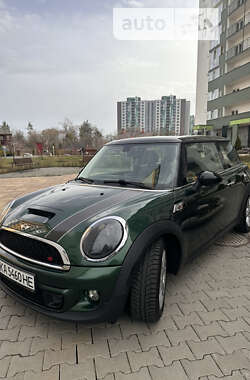 Хетчбек MINI Hatch 2011 в 