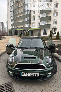 Хетчбек MINI Hatch 2011 в 