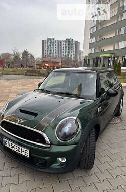Хетчбек MINI Hatch 2011 в 
