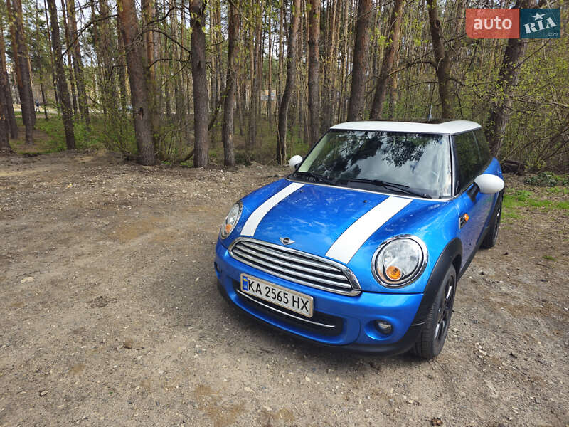 Хетчбек MINI Hatch 2012 в Бучі