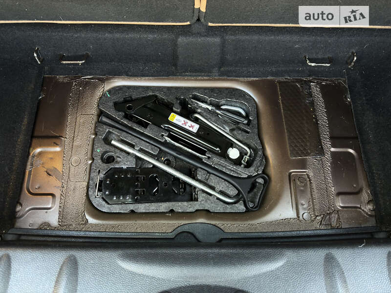 Хэтчбек MINI Hatch 2009 в Черновцах