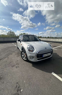 Хэтчбек MINI Hatch 2014 в Киеве