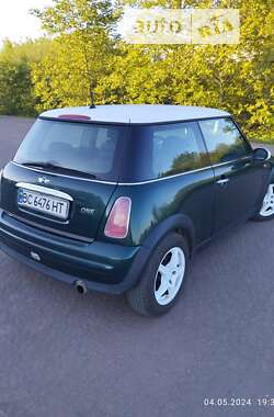 Хэтчбек MINI Hatch 2004 в Буске