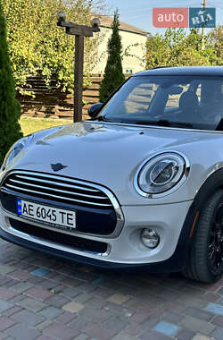 Хетчбек MINI Hatch 2016 в Кам'янському