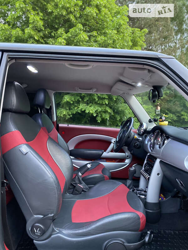 Хэтчбек MINI Hatch 2005 в Одессе