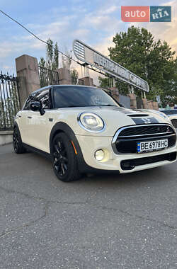 Хетчбек MINI Hatch 2015 в Миколаєві