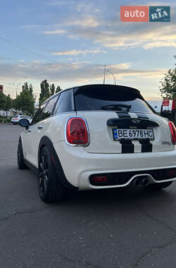Хэтчбек MINI Hatch 2015 в Николаеве