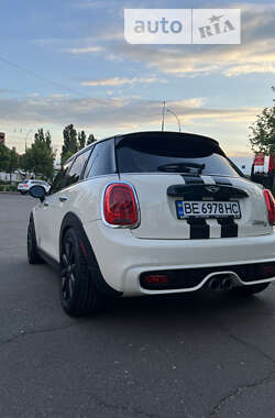 Хэтчбек MINI Hatch 2015 в Николаеве