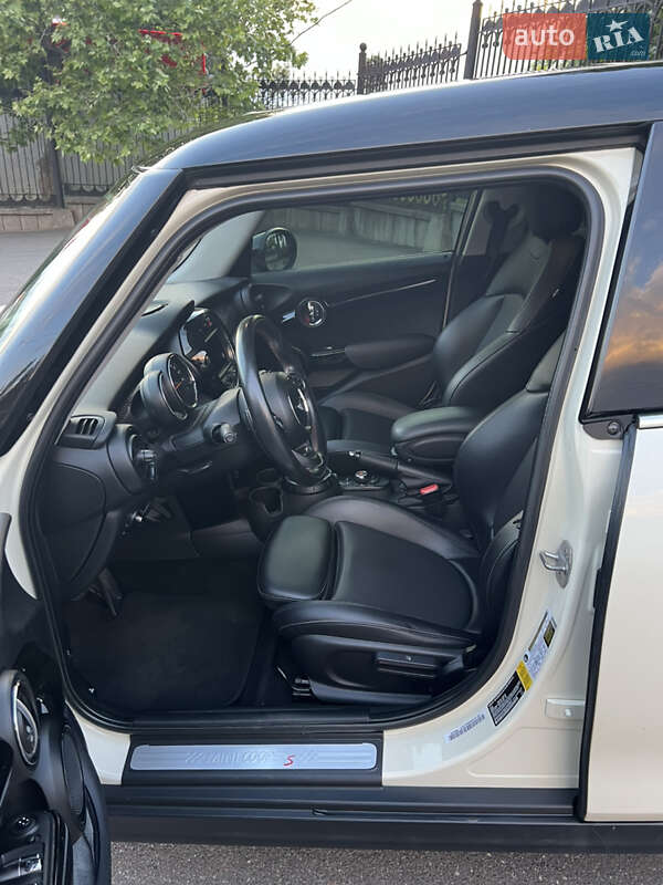 Хетчбек MINI Hatch 2015 в Миколаєві